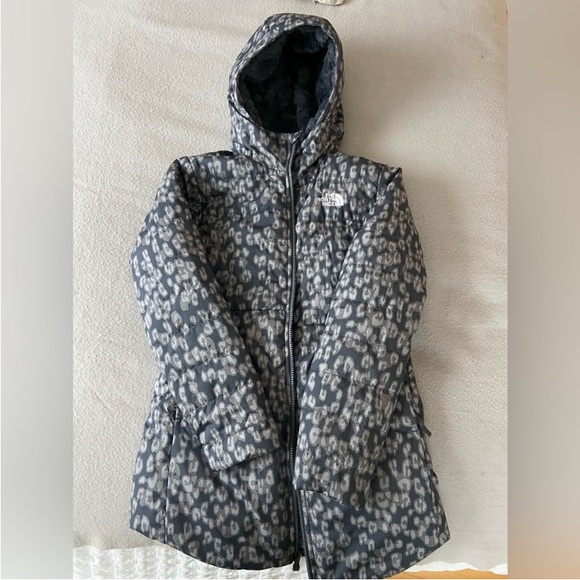 Girls / Women The North Face REVERSIBLE Gray Leopard Long Jacket Coat XL / TG 18 - Picture 1 of 14